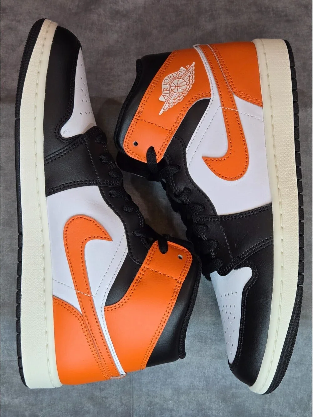 Nike Air Jordan 1 Mid 